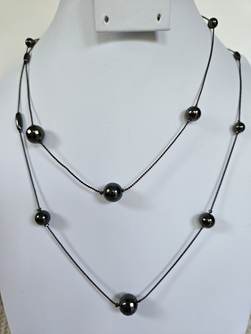 N-145-Black Round And Faceted Bead Layered Necklace-20-23 Inches